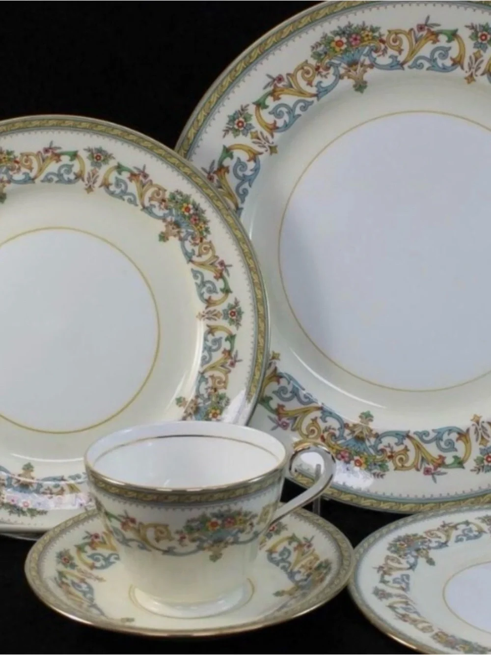 Henley by Ansley Floral Cream  Salad plates with Gold Trim , set of 4